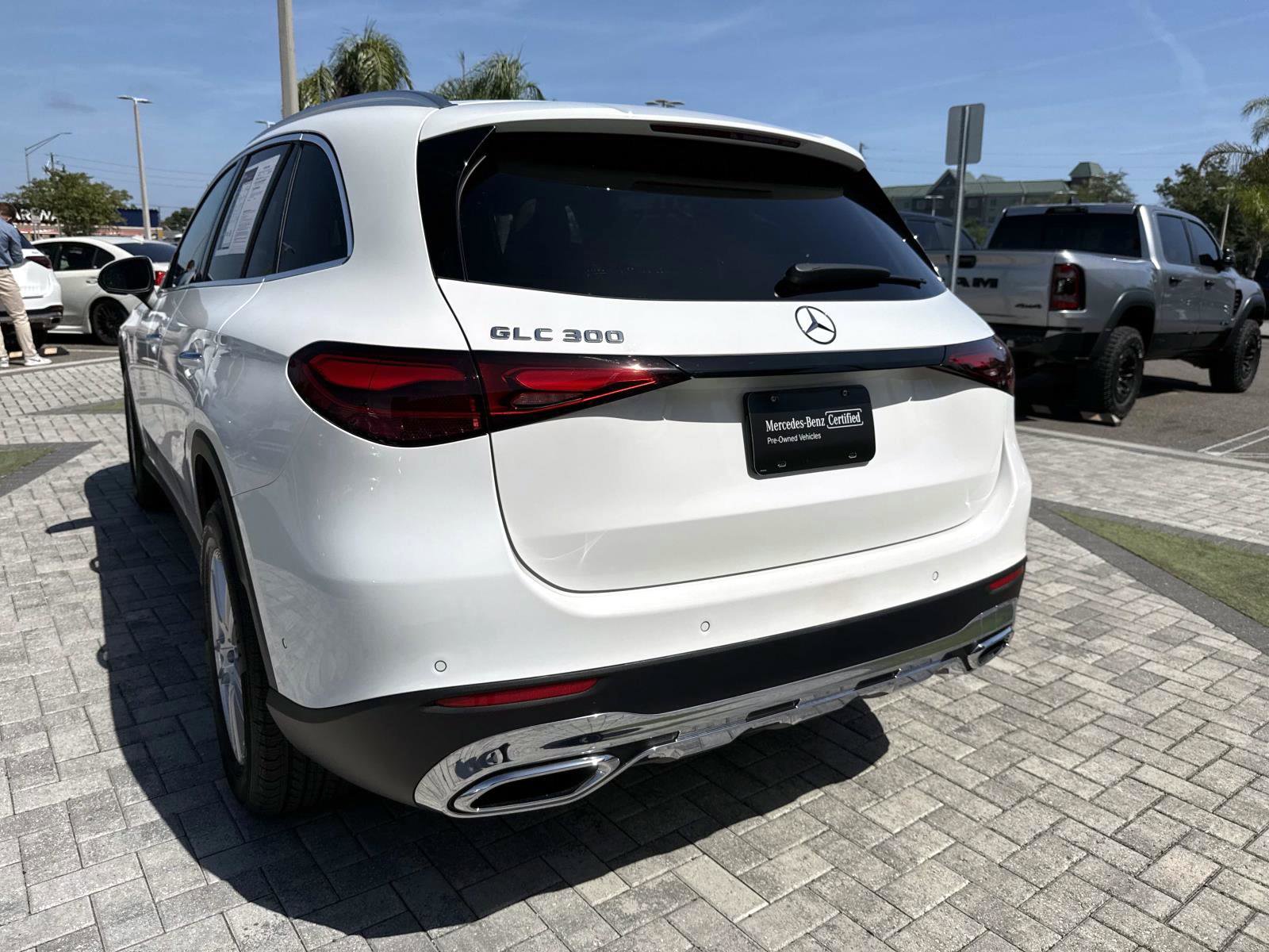 Certified 2025 Mercedes-Benz GLC 300 image 9
