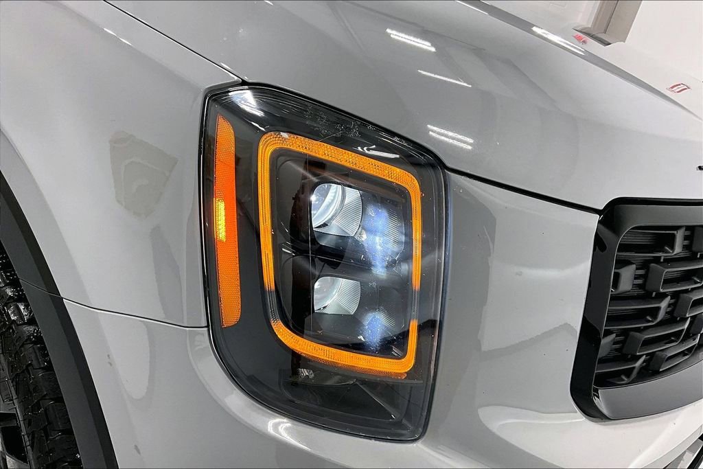 Used 2022 Kia Telluride SX w/ SX Prestige Package image 38