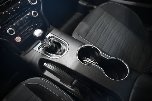 Used 2015 Ford Mustang GT RWD image 19