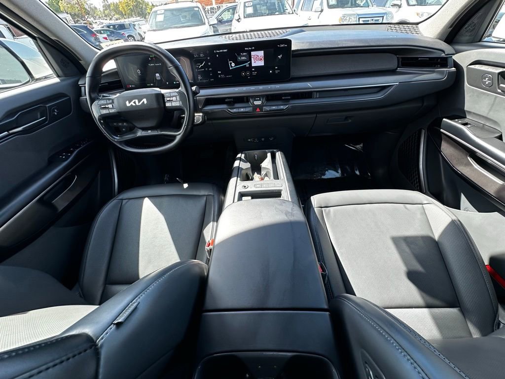 Used 2024 Kia EV9 Light Long Range RWD image 15