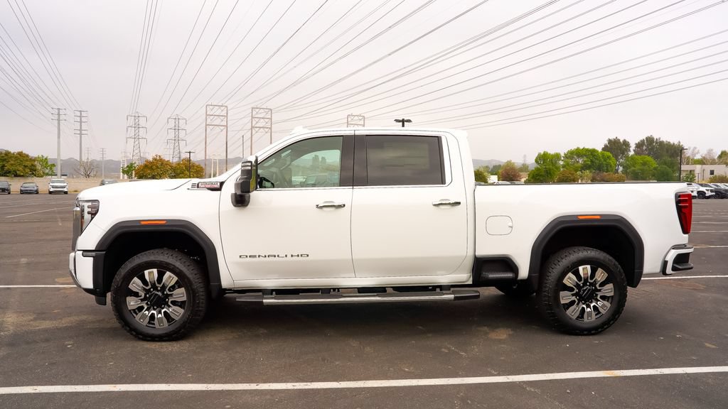 New 2026 GMC Sierra 2500 Denali w/ Denali Reserve Package AWD/4WD image 8