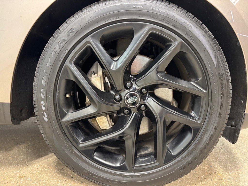 Used 2023 Land Rover Range Rover Sport SE image 11