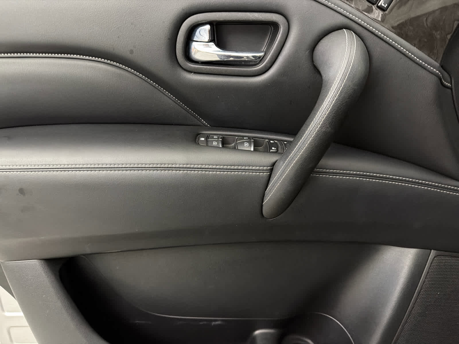 Used 2021 INFINITI QX80 Luxe AWD/4WD image 23