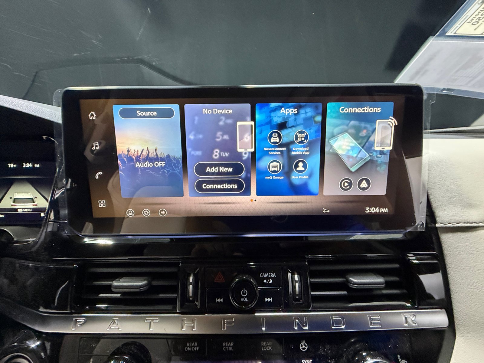 New 2026 Nissan Pathfinder SL FWD image 28