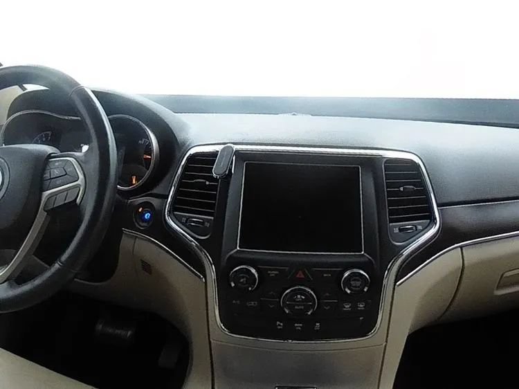 Used 2014 Jeep Grand Cherokee Limited AWD/4WD image 9
