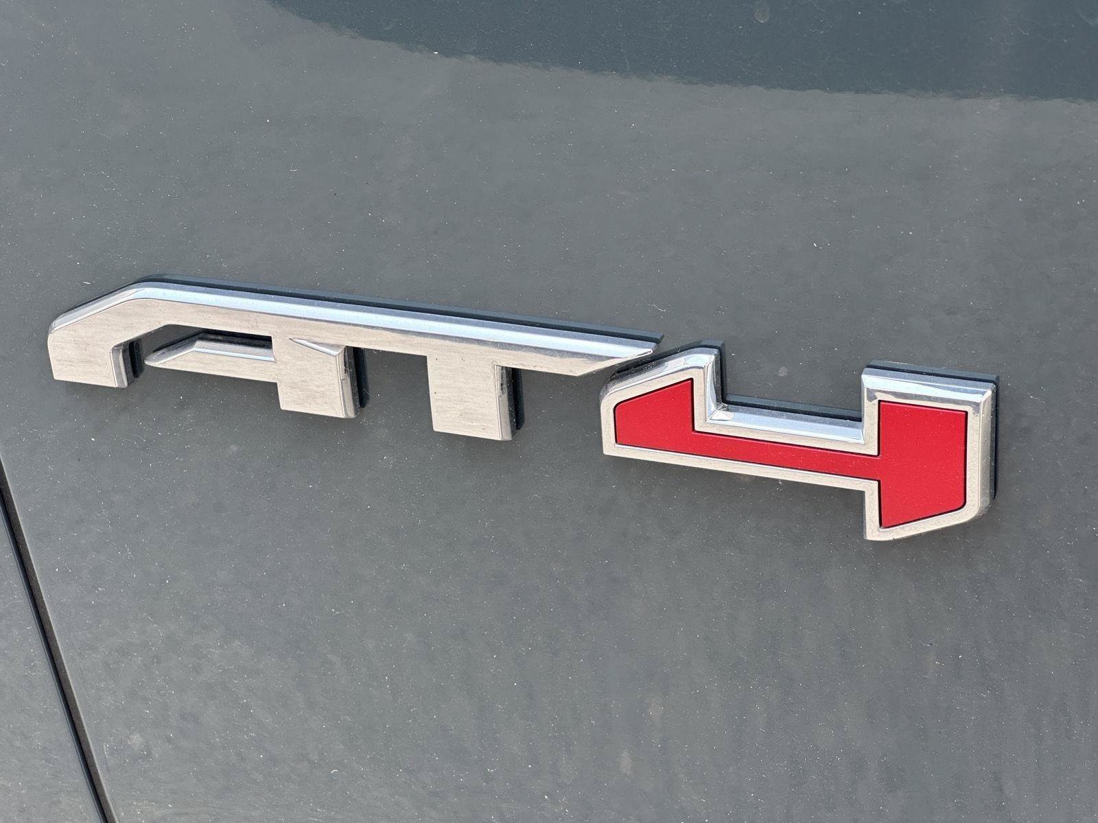 Used 2026 GMC Yukon AT4 AWD/4WD image 24