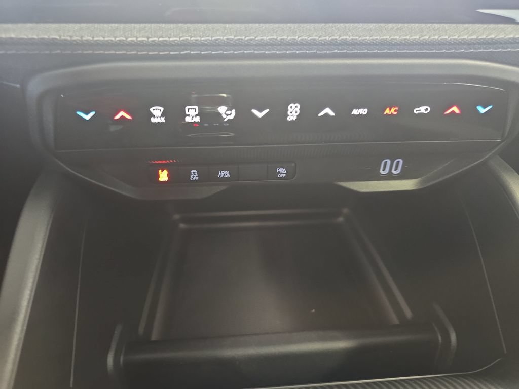 New 2026 Jeep Cherokee Laredo AWD/4WD image 22