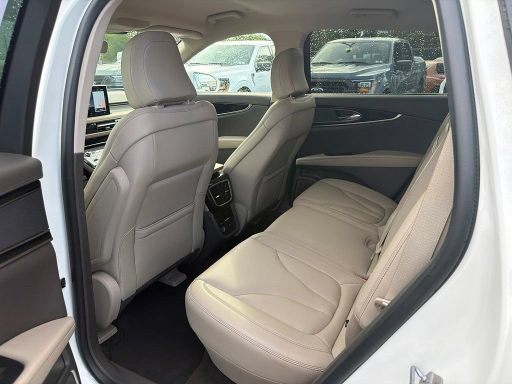 Certified 2023 Lincoln Nautilus AWD w/ Premium Package image 15