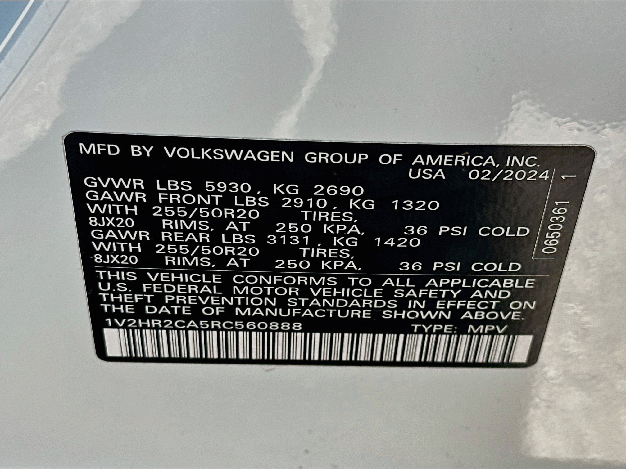 Used 2024 Volkswagen Atlas SE AWD/4WD image 12