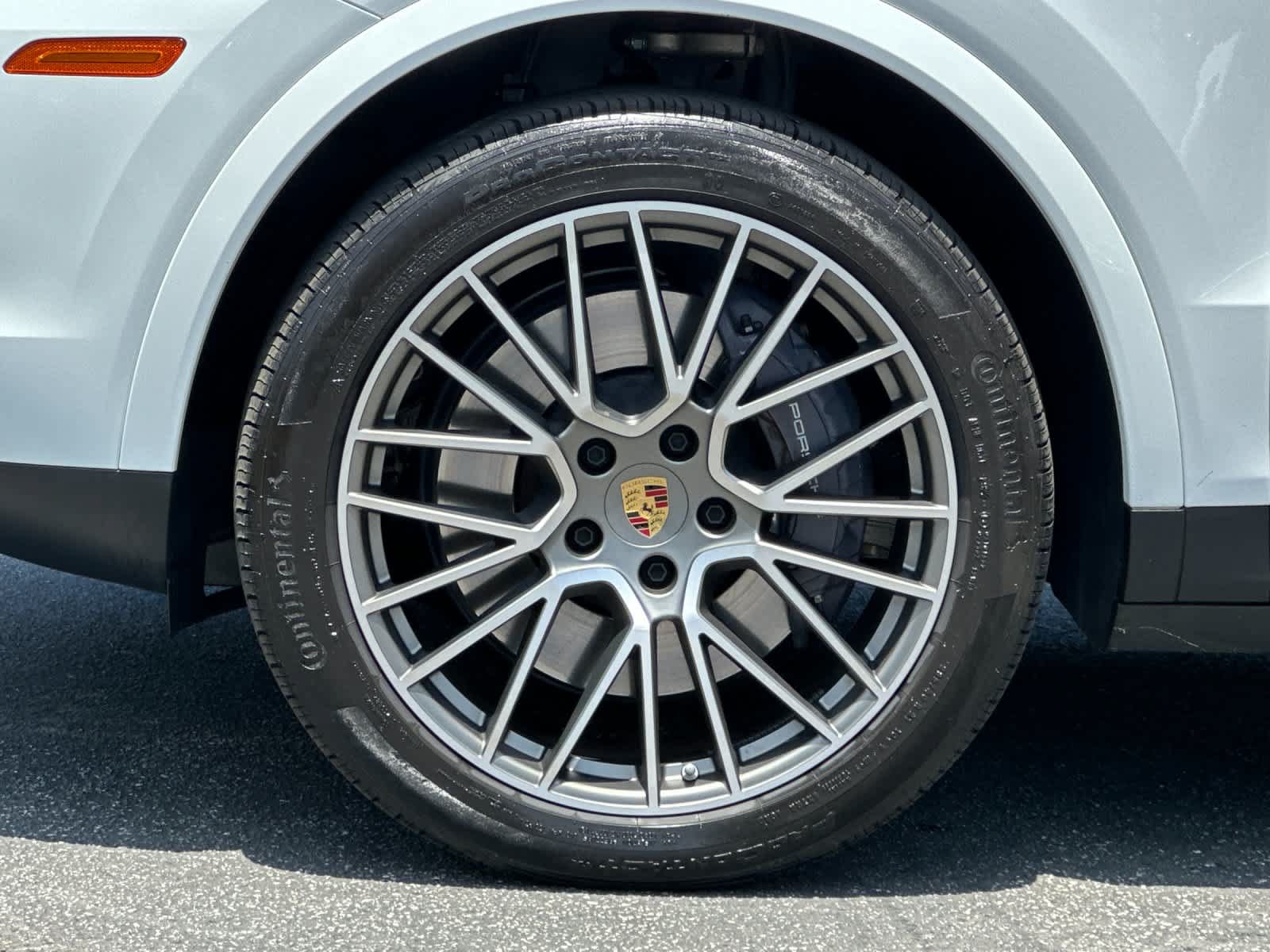 Certified 2023 Porsche Cayenne Platinum Edition AWD/4WD image 31