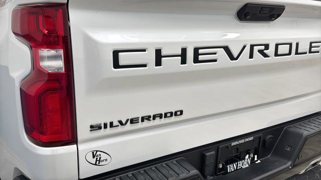 Used 2022 Chevrolet Silverado 1500 LT Trail Boss w/ LT Trail Boss Premium Package AWD/4WD image 39