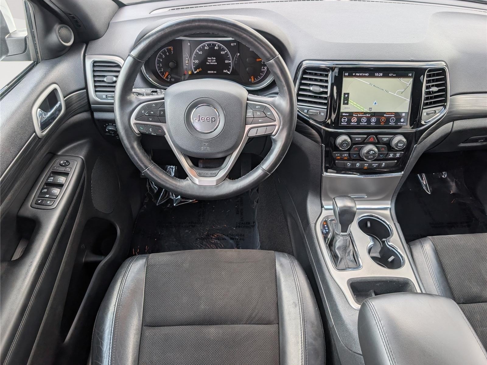 Used 2020 Jeep Grand Cherokee Altitude AWD/4WD image 16