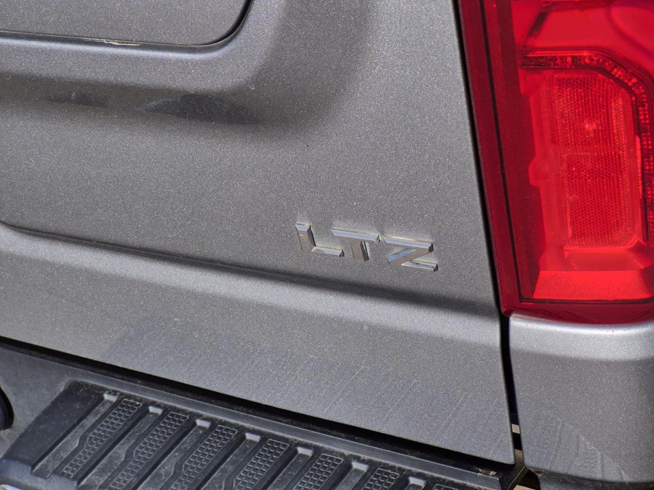Certified 2023 Chevrolet Silverado 1500 LTZ AWD/4WD image 8