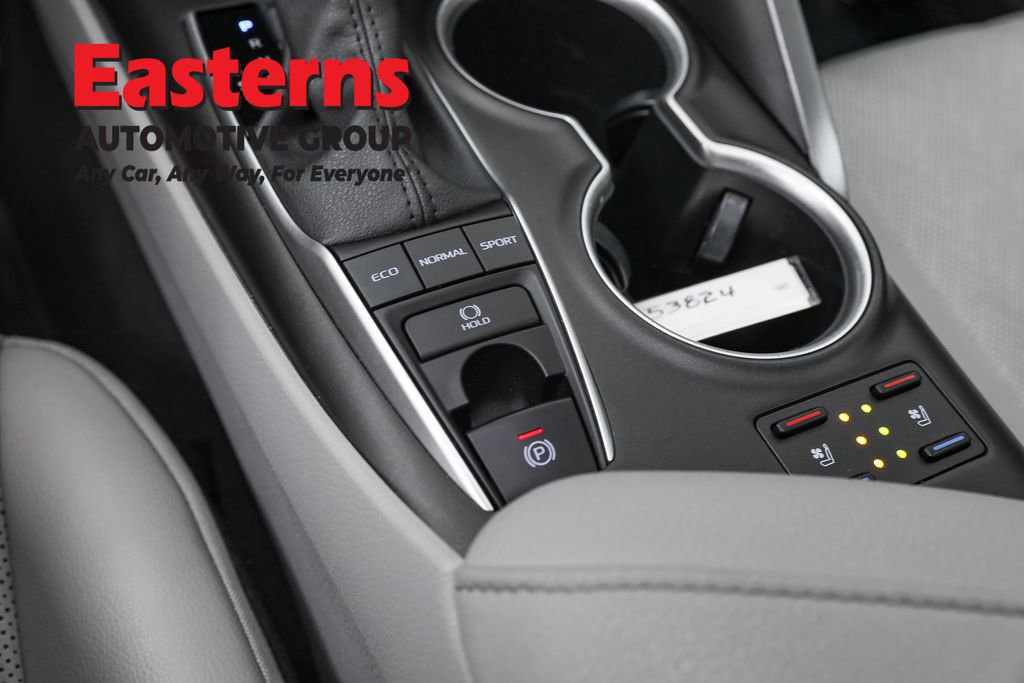 Used 2023 Toyota Camry XLE w/ Navigation Package image 20