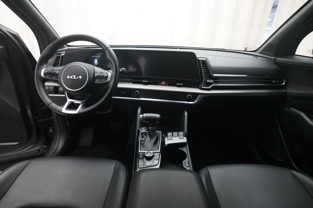 Used 2023 Kia Sportage X-Line w/ X-Line Premium Package AWD/4WD image 5