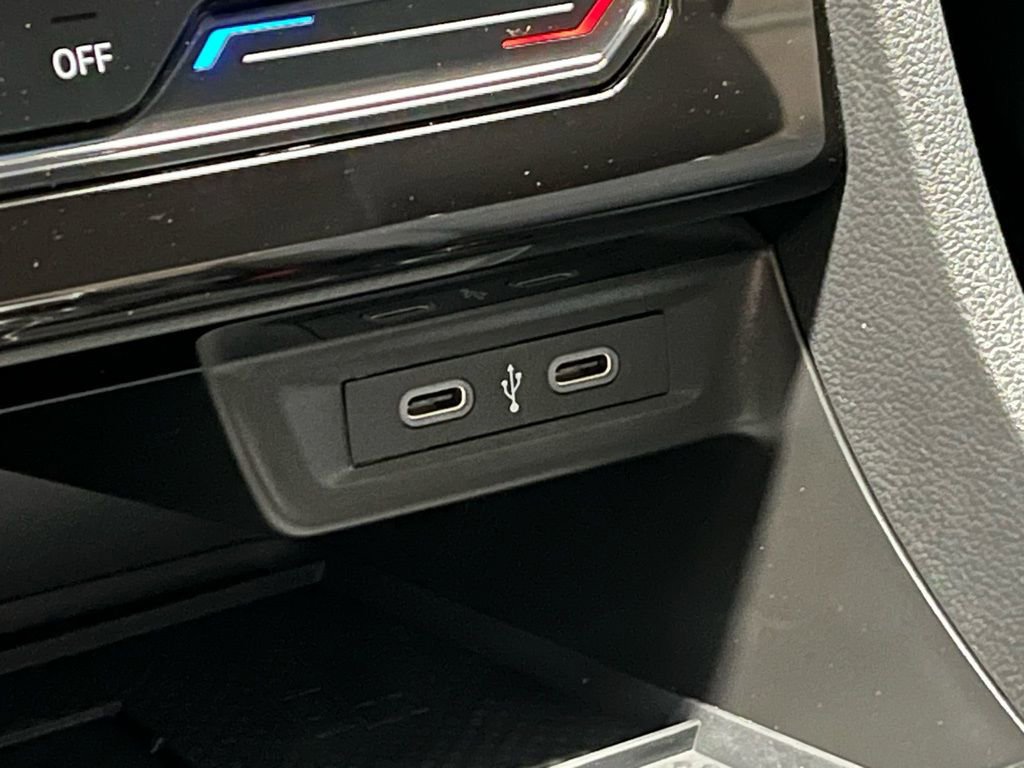 New 2026 Volkswagen Jetta SE FWD image 13