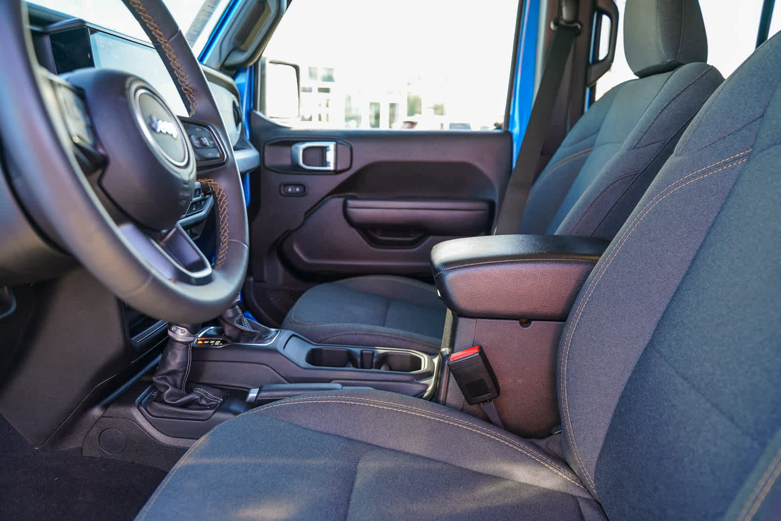 Used 2024 Jeep Wrangler Sport S image 17