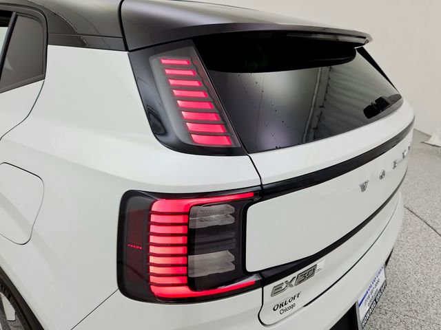 Certified 2025 Volvo EX30 Plus w/ Protection Package Premier image 15