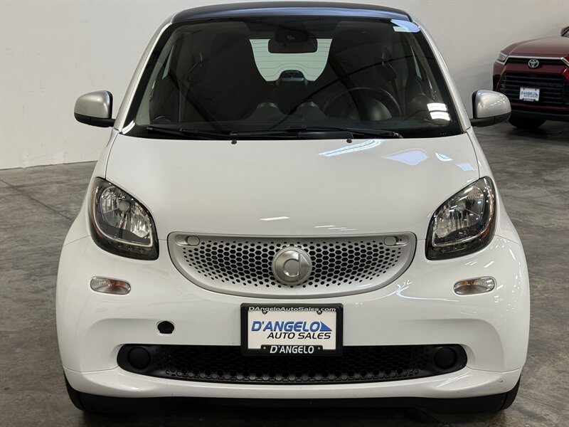 Used 2016 smart fortwo passion RWD image 10
