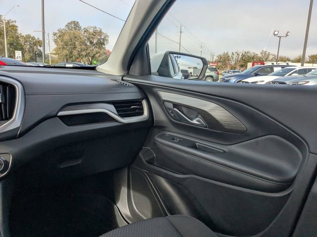 Used 2022 GMC Terrain SLE w/ Driver Convenience Package image 17