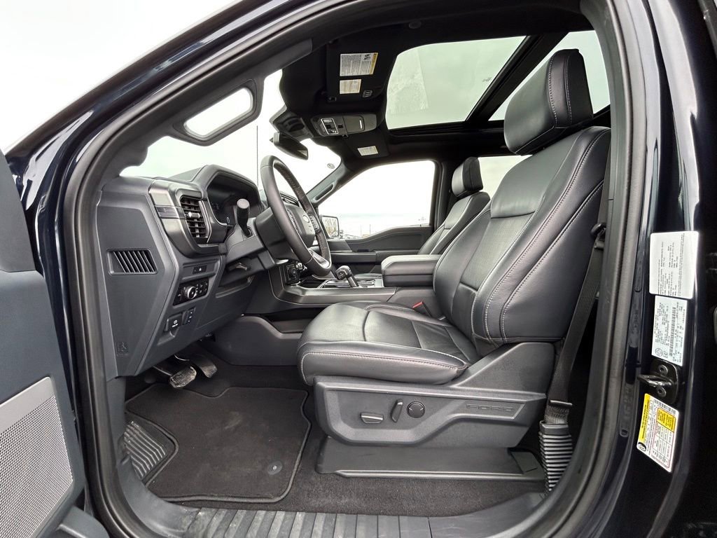 Used 2025 Ford F150 Lariat image 2