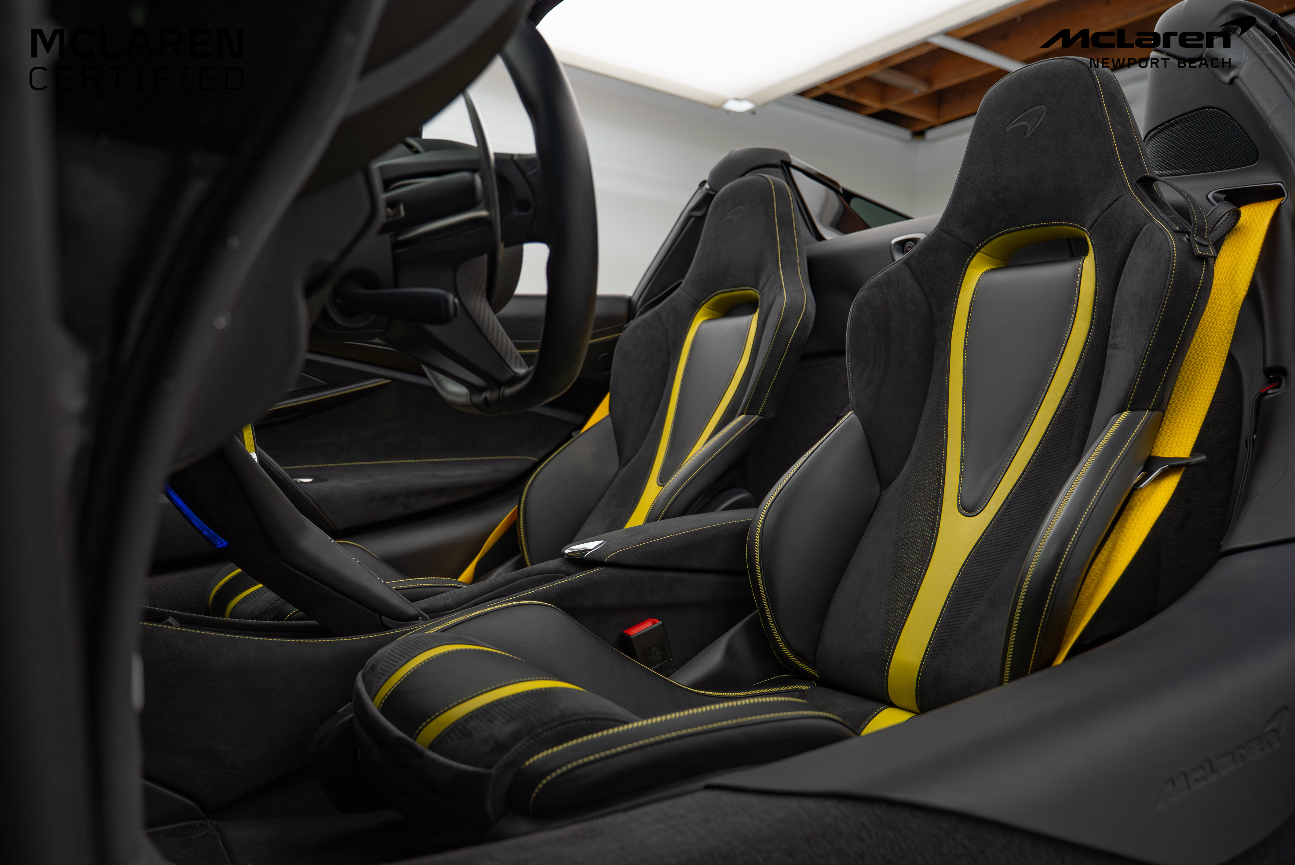 Used 2023 McLaren 720S Spider image 25