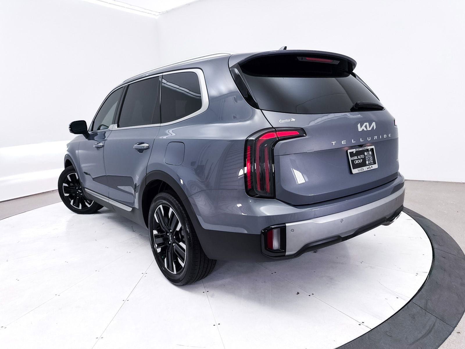 Certified 2024 Kia Telluride SX Prestige image 2