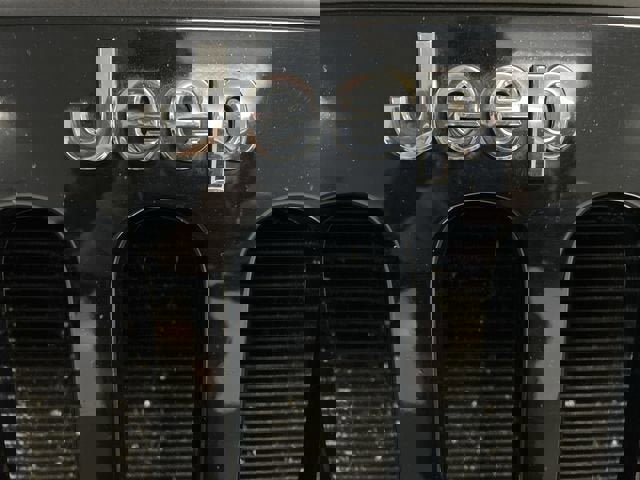 Used 2014 Jeep Wrangler Unlimited Sahara w/ Dual Top Group image 29