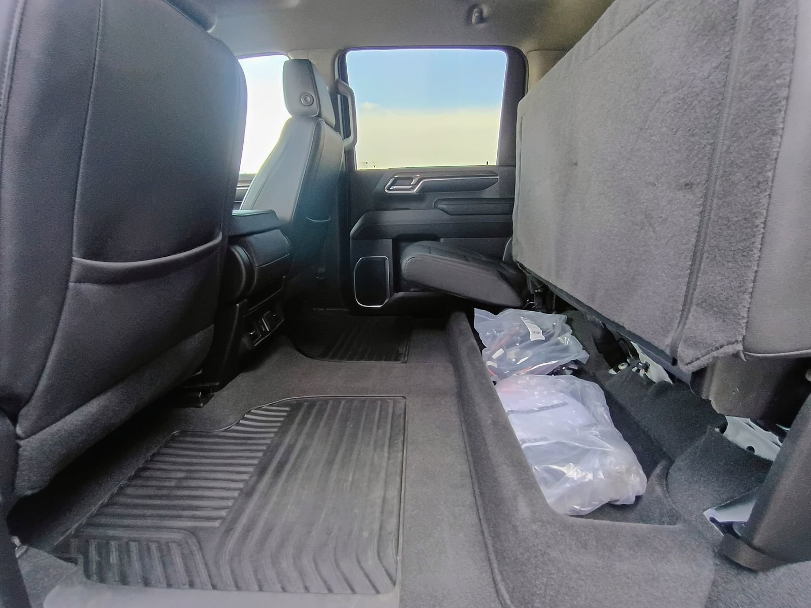 Used 2024 Chevrolet Silverado 3500 LT w/ Convenience Package image 28