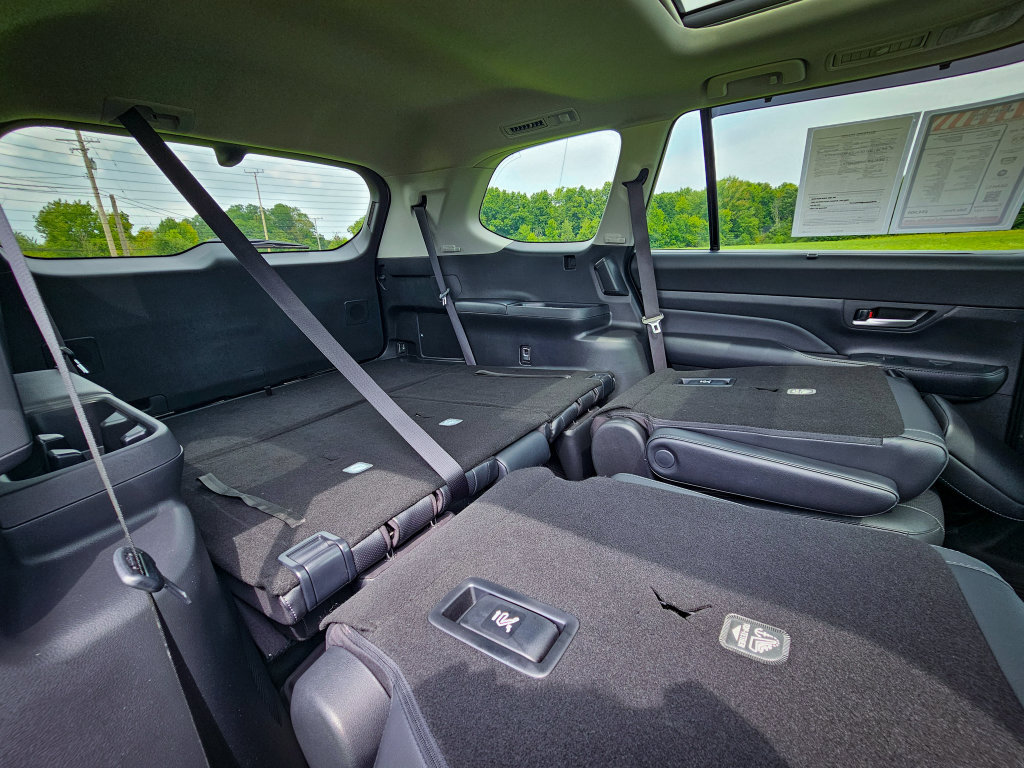 Used 2025 Toyota Grand Highlander AWD image 40
