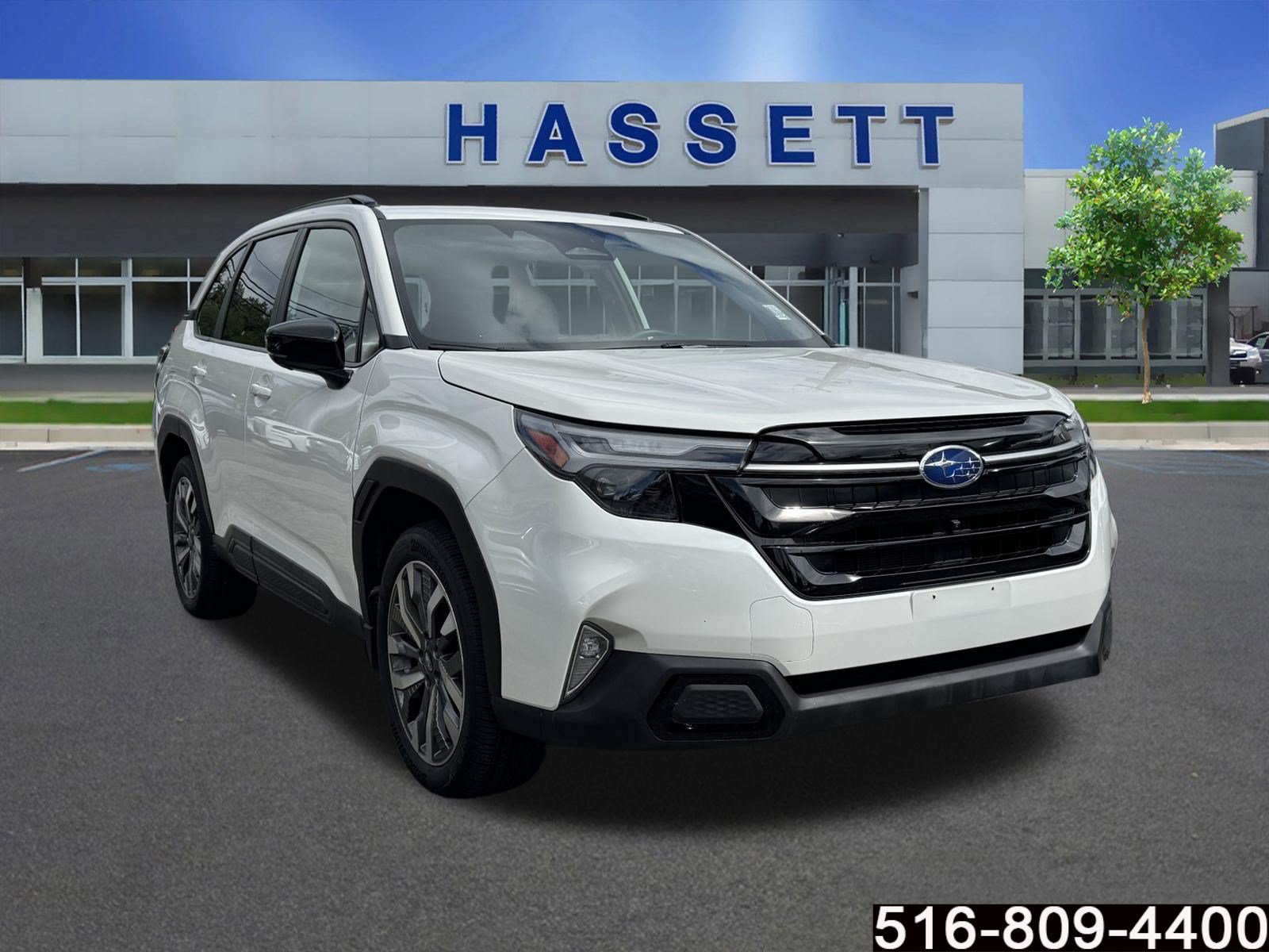 Used 2025 Subaru Forester Touring AWD/4WD image 1