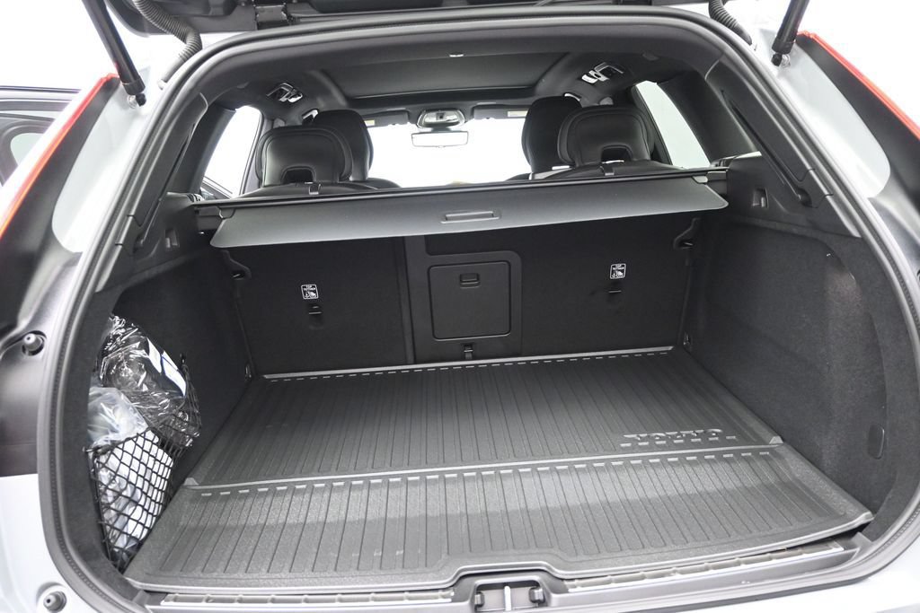 New 2026 Volvo XC60 T8 Polestar w/ Protection Package Premier AWD/4WD image 15