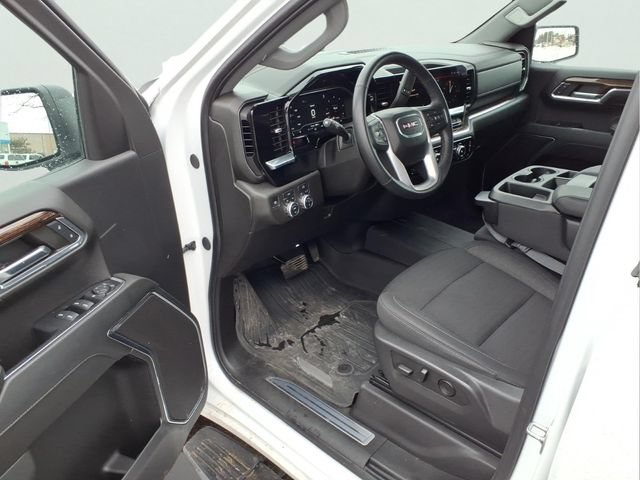 Used 2024 GMC Sierra 1500 Elevation w/ LPO, Elevation Black Package AWD/4WD image 10