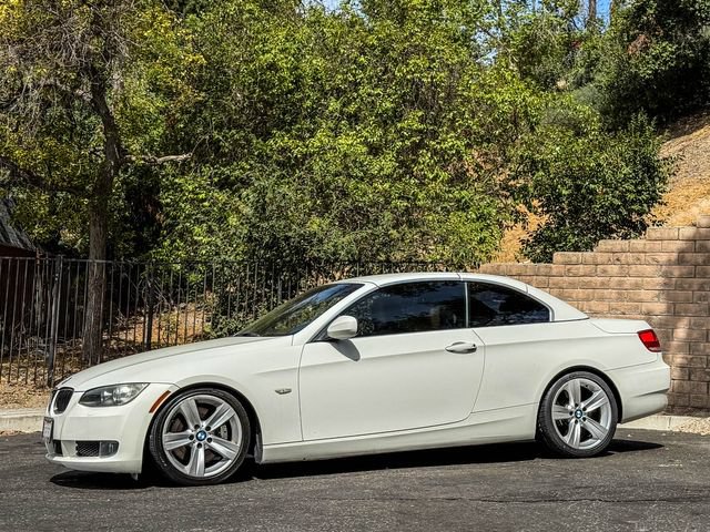 Used 2010 BMW 335i Convertible RWD image 12