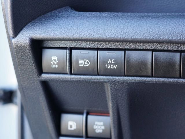 Used 2023 Toyota Sienna XSE image 16