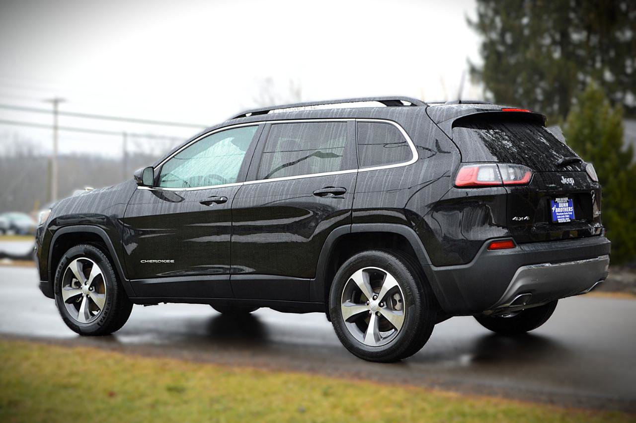 Used 2022 Jeep Cherokee Limited image 7