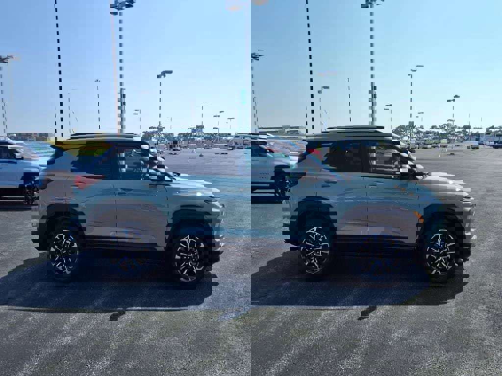 New 2026 Chevrolet TrailBlazer LT w/ LT Cold Weather Package image 2