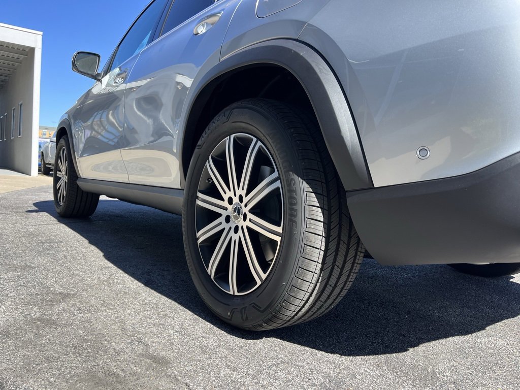 Used 2025 Mercedes-Benz GLE 450e 4MATIC image 11