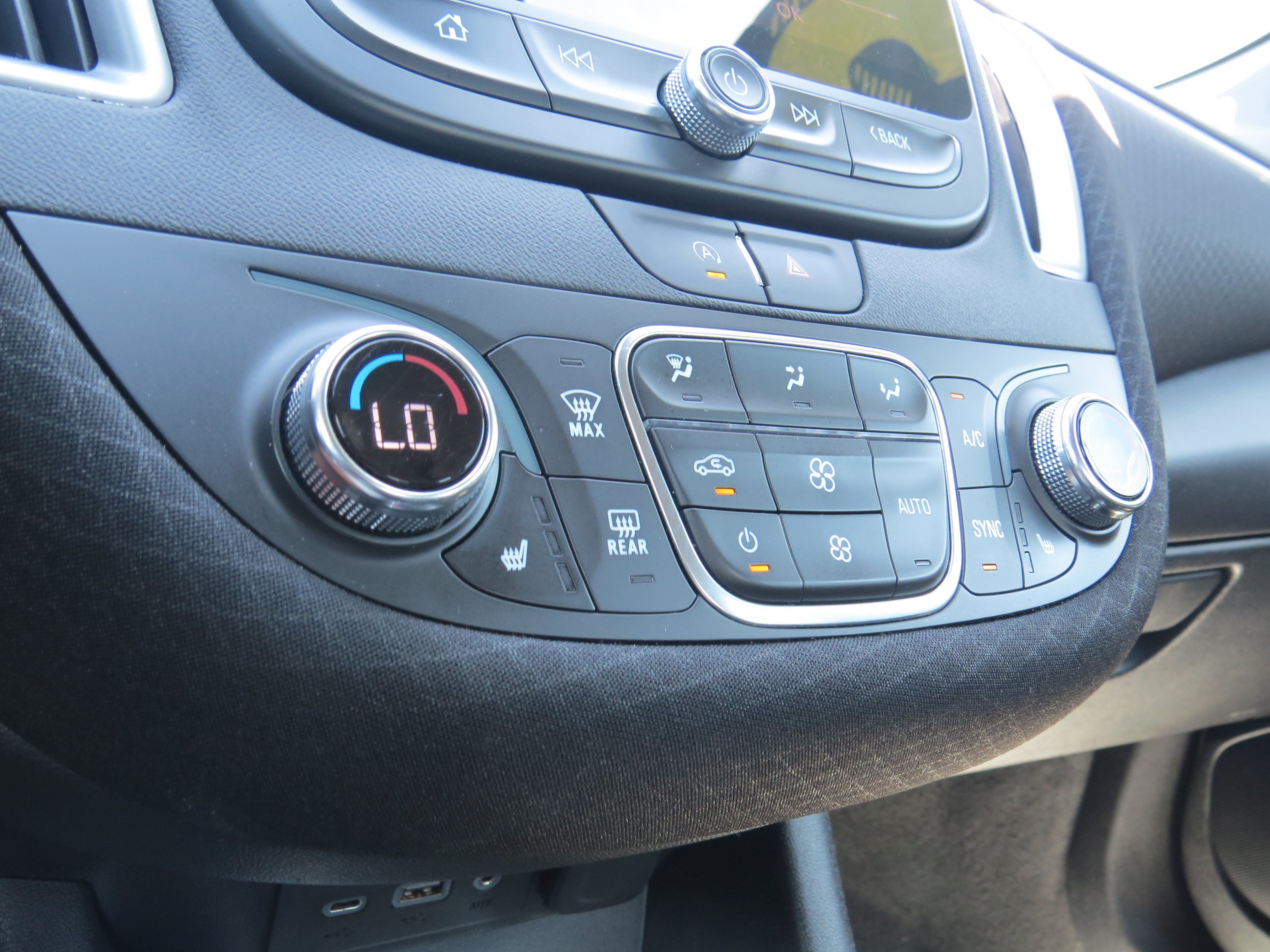 Used 2025 Chevrolet Malibu LT FWD image 24