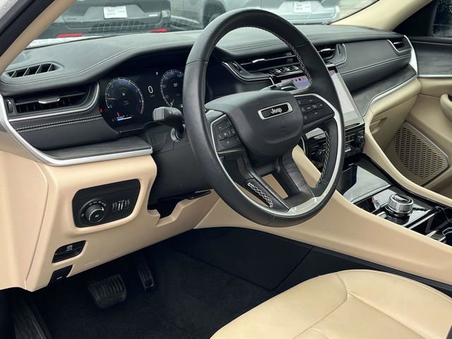 Used 2022 Jeep Grand Cherokee L Limited image 12