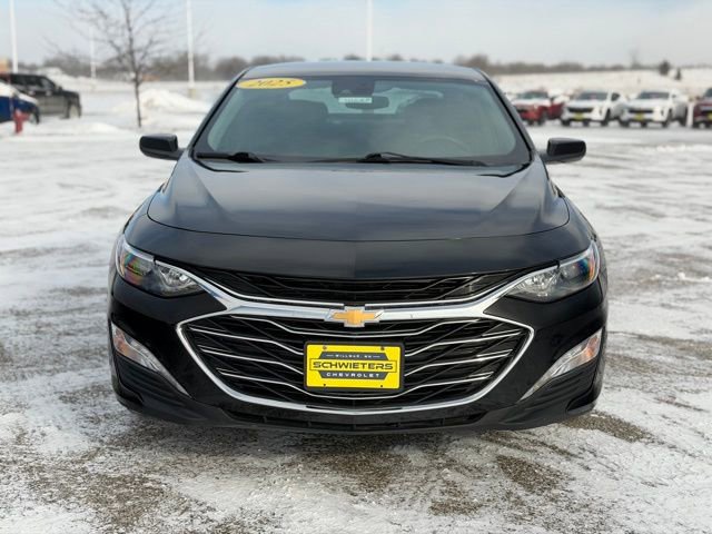 Used 2025 Chevrolet Malibu LT image 2