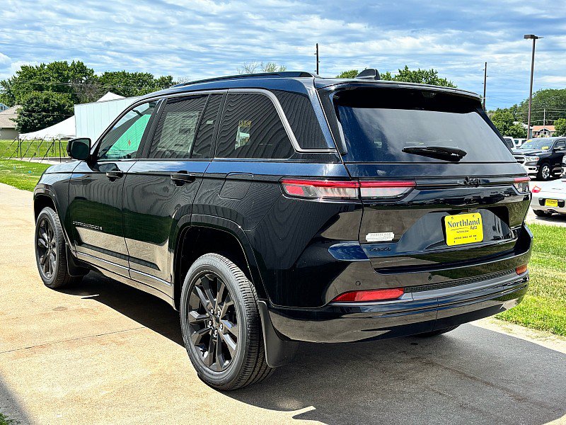 New 2026 Jeep Grand Cherokee Limited AWD/4WD image 6