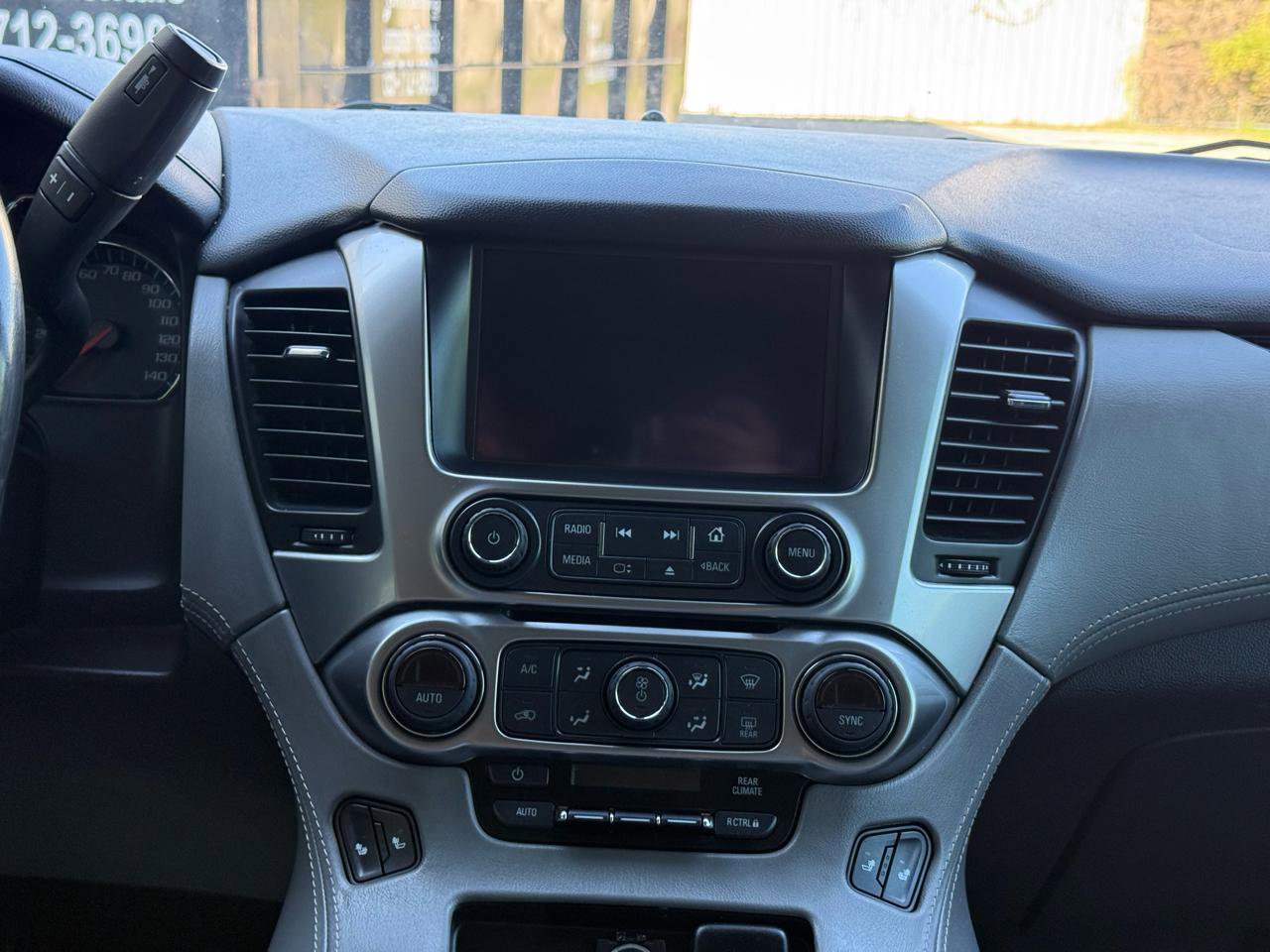 Used 2019 Chevrolet Suburban LT image 17