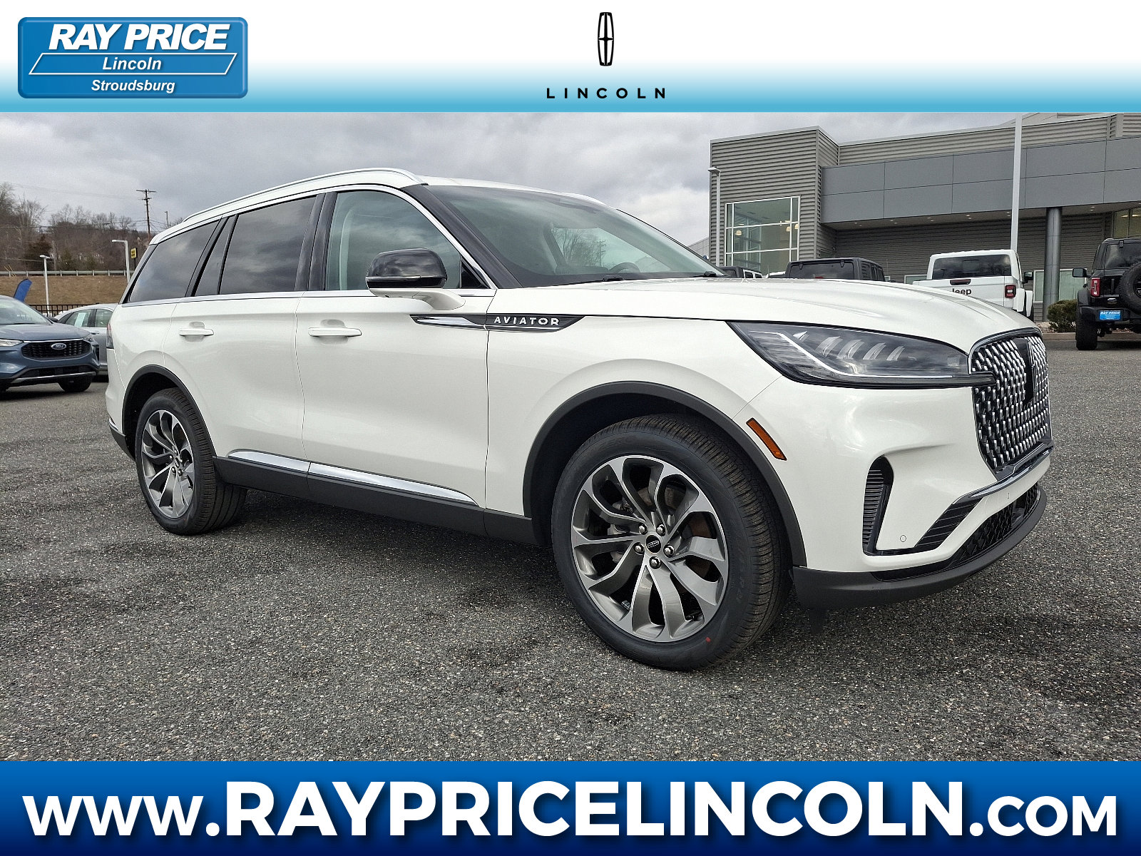 New 2025 Lincoln Aviator AWD image 1