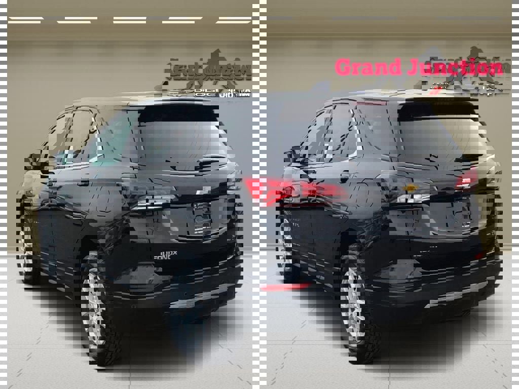 Used 2024 Chevrolet Equinox LT image 4