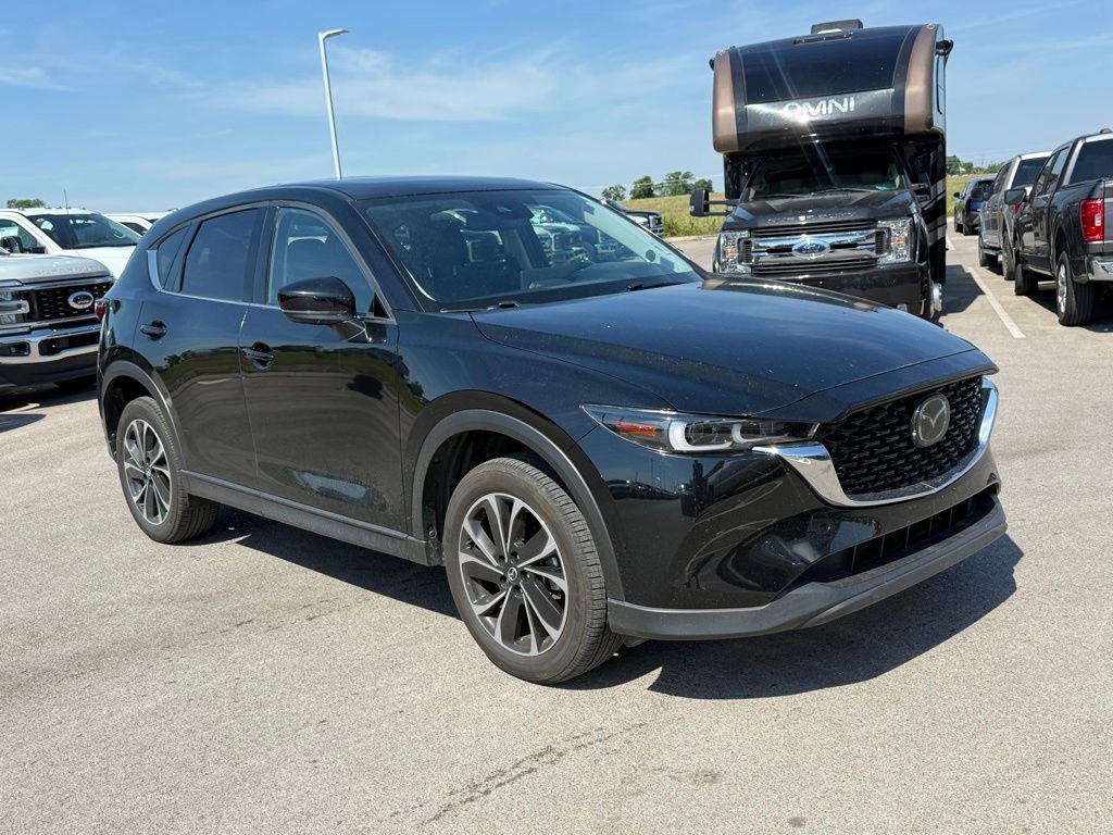 Used 2022 MAZDA CX-5 AWD 2.5 S w/ Premium Package image 2