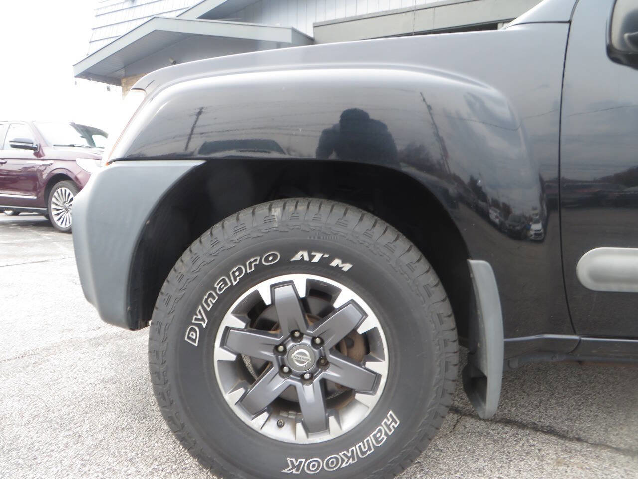 Used 2015 Nissan Xterra PRO-4X w/ Pro-4x Leather Package image 32