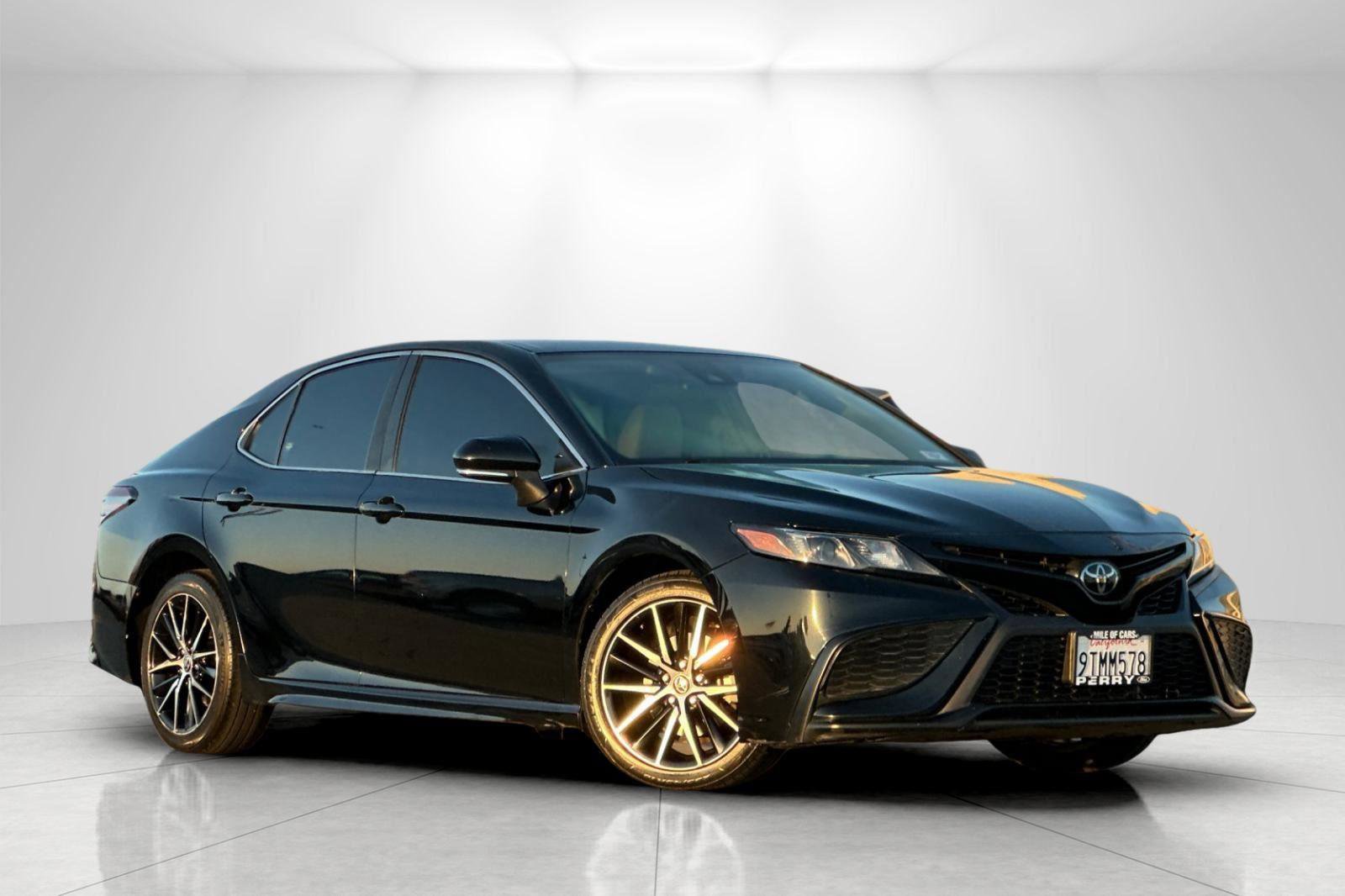 Used 2022 Toyota Camry SE