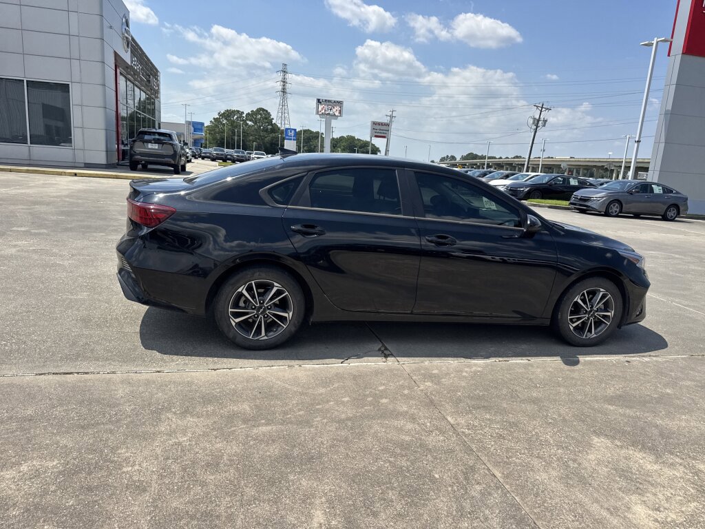 Certified 2023 Kia Forte LXS FWD image 13