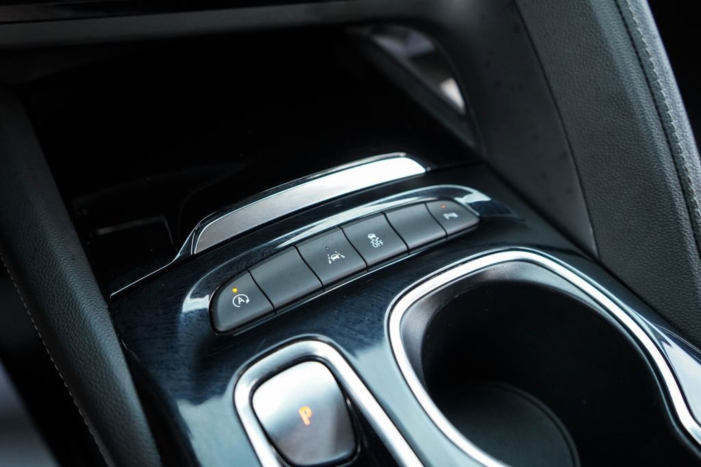 Used 2023 Buick Envision Essence FWD image 23